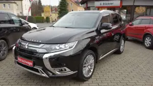 Mitsubishi Outlander PHEV 2.4 PLUS FA-P 4WD 360°Kam,AHK,WR, ACC
