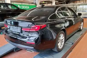 BMW 520 520d Aut.|AMBIENTE|NAVI|ADAPTIVE LED|LEDER| Bild 2