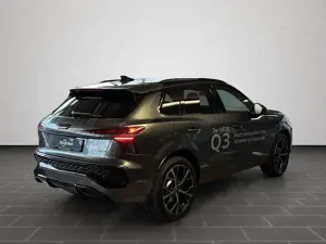 Audi Q3 SUV TFSI quatt. s.tro. MMI Pro/Pano/Digital M Bild 2