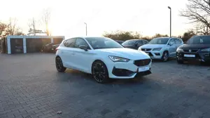 CUPRA Leon VZ e-Hybrid ACC Spur Navi LED Ambiente