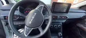 Dacia Sandero Stepway TCe 90 CVT Expression Bild 3