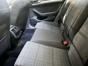 Volkswagen Passat Variant Business Bild 3