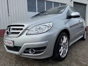 Mercedes-Benz B 200 Automatik 100kW 136PS SportEdition/SHZ/PDC