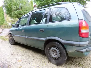 Opel Zafira Zafira 2.2 Elegance Bild 2