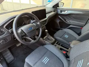 Ford Focus Lim. Active AUTOMATIK NAVI RFK BLIS ACC Bild 4