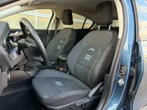 Ford Focus Lim. Active AUTOMATIK NAVI RFK BLIS ACC Bild 5
