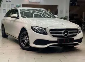 Mercedes-Benz E 220 T d Avantgarde Navi RueFaKa Ambiente LedLenkr. TWA