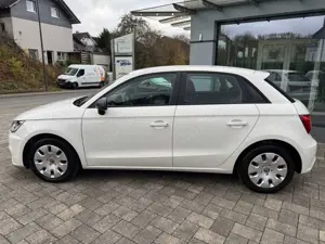 Audi A1 Sportback 1.4 TDI*2.Hand*Garantie*Scheckheft Bild 4