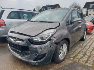 Hyundai iX20 1.6 Automatik*Panorama*Unfall Bild 1