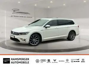 Volkswagen Passat Variant 1.4 TSI GTE AHK ACC LED Pano Stan