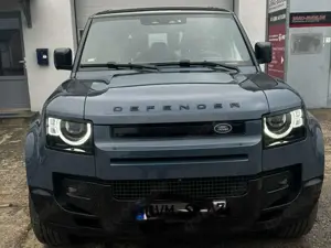 Land Rover Defender 110 X-Dynamic SE
