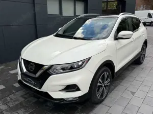 Nissan Qashqai 1. 3 N-Way Navi Klima Panorama AHK 1.8t