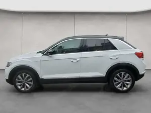 Volkswagen T-Roc 1.6 TDI Style NAVI GJR DAB Bild 2