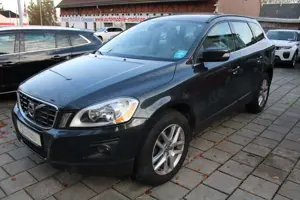 Volvo XC60 D5 AWD Aut. Momentum Klimaautomatik Tempomat PDC A