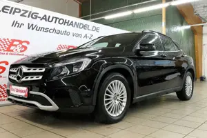Mercedes-Benz GLA 180 *NAV*GRA*PDC*SZH*