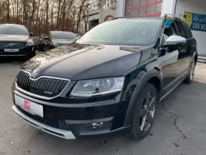 Skoda Octavia Combi Scout 4x4 2.0 TDI DSG AHK Navi SHZ