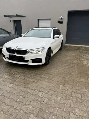 BMW 530 530d xDrive Touring Aut. Sport Line