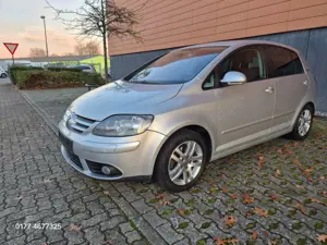 Volkswagen Golf Plus Goal 1,6 Ltr 3.Hand-Klima-8 fach Tüv April 27