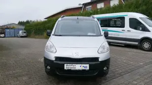 Peugeot Partner L1 Komfort Bild 2