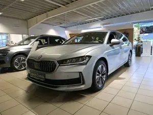 Skoda Superb Combi 2.0 TDI DSG 4x4 Selection Bild 1