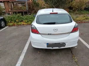 Opel Astra Astra GTC 3-Türer GTC 1.8 Automatik-TÜV NEU- Bild 4