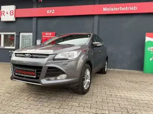 Ford Kuga Titanium*4x4*Automatik*60891*Km*AHK*RFK*