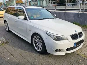 BMW 525 5er Touring 525d Autmatik M-Paket Panorama Dach