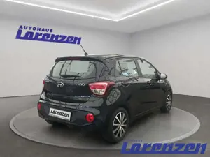 Hyundai i10 Trend 1.0 AT SHZ LenkradHZG Alarm Klima el.SP Spie Bild 5