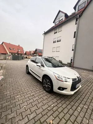 Citroen DS4 1.6 thp Sport Chic 200cv Bild 3