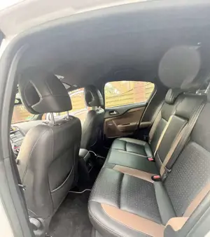 Citroen DS4 1.6 thp Sport Chic 200cv Bild 4