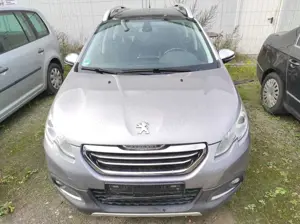 Peugeot 2008 Allure 1.2 NAVI 6-GANG KLIMAA PANORAMA EURO-6 TEMP Bild 5