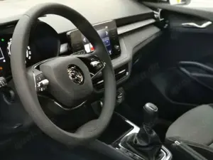 Skoda Fabia Selection*SHZ*LED*AHK*PDC*Bluetooth* Bild 4