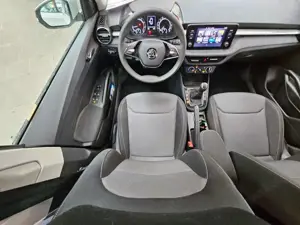 Skoda Fabia Selection*SHZ*LED*AHK*PDC*Bluetooth* Bild 3