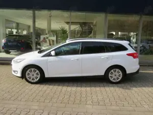 Ford Focus Turnier 1.0 EcoBoost Business Edition AHK Navi SHZ