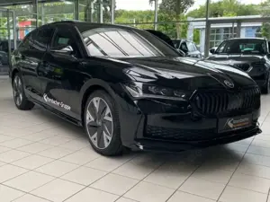 Skoda Superb Combi Sportline 2,0 TDI 142 kW 7-Gang-DSG Bild 4