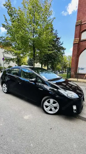 Toyota Prius (Hybrid) Executive