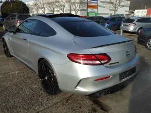 Mercedes-Benz C 63 AMG **S** Bild 2