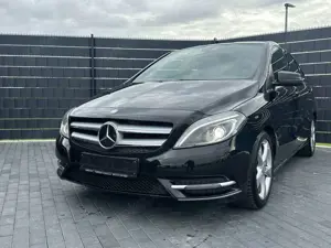 Mercedes-Benz B 250 SPORTS-TOURER*7G*LEDER*BI-XENON*SHZ*AHK*