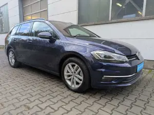 Volkswagen Golf Variant Golf VII Variant 1.6 TDI DSG *Navi,AHK,Kamera* Bild 2