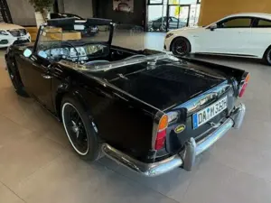 Triumph TR4 TR4 WEBER-VERGASER+FÄCHER KRÜMMER+OVERDRIVE+TOP Bild 3