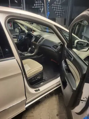 Ford S-Max 2.0 TDCi Bi-Turbo Aut. Vignale Bild 3