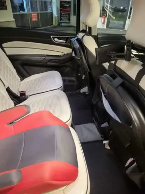 Ford S-Max 2.0 TDCi Bi-Turbo Aut. Vignale Bild 4