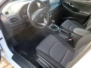 Hyundai i30 Select BT PDC Sommer-  Winterräder Bild 4