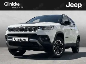 Jeep Compass PHEV High Upland Fernlichtassis. Carplay