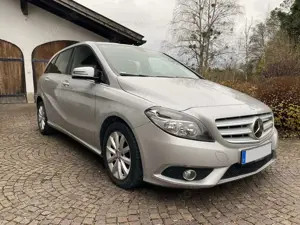 Mercedes-Benz B 180 CDI (BlueEFFICIENCY) 7G-DCT
