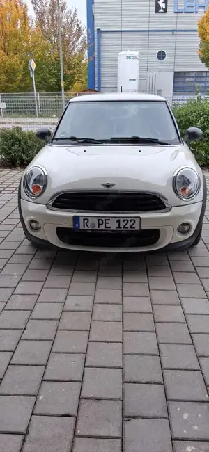MINI One Bild 2