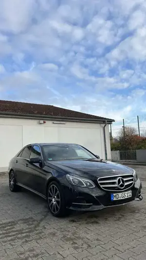 Mercedes-Benz E 220 CDI 7G-TRONIC