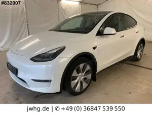 Tesla Model Y Long Range AWD Wärmepumpe Autopilot3 Kam