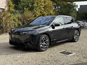 BMW iX xDrive50 BW SkyLounge etc.