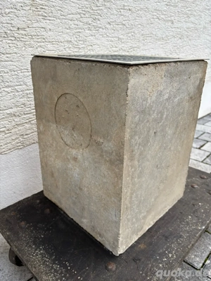 Hofsinkkasten Hofablauf Beton 300x300x400cm mit verzinktem Gitter